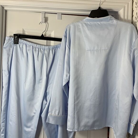 Kay Anna size XL two piece pajama set.  Light blue long sleeve/drawstring waist - Picture 3 of 11